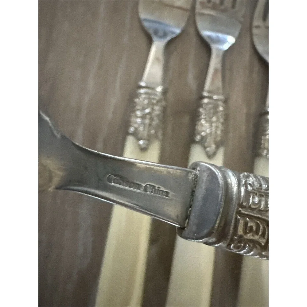 4 PCs Gibson Roseland White 3 Dinner Fork‎ 1 Salad Fork Glossy Stainless